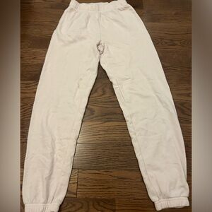 Aritzia boyfriend airy fleece sweatpants, light pink, size small